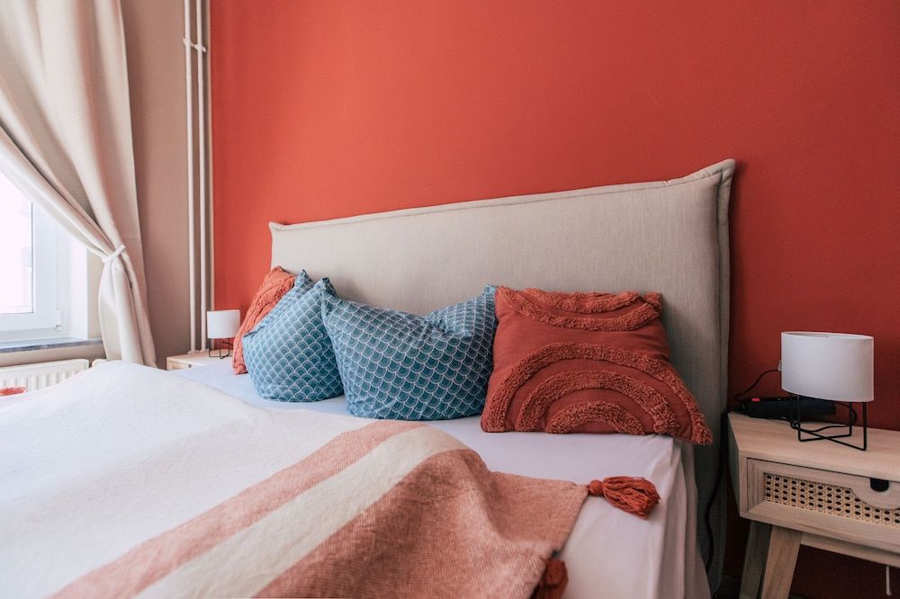 Luga Homes - Mitte *Midtown* 2-Room Apartment with Kitchen 6