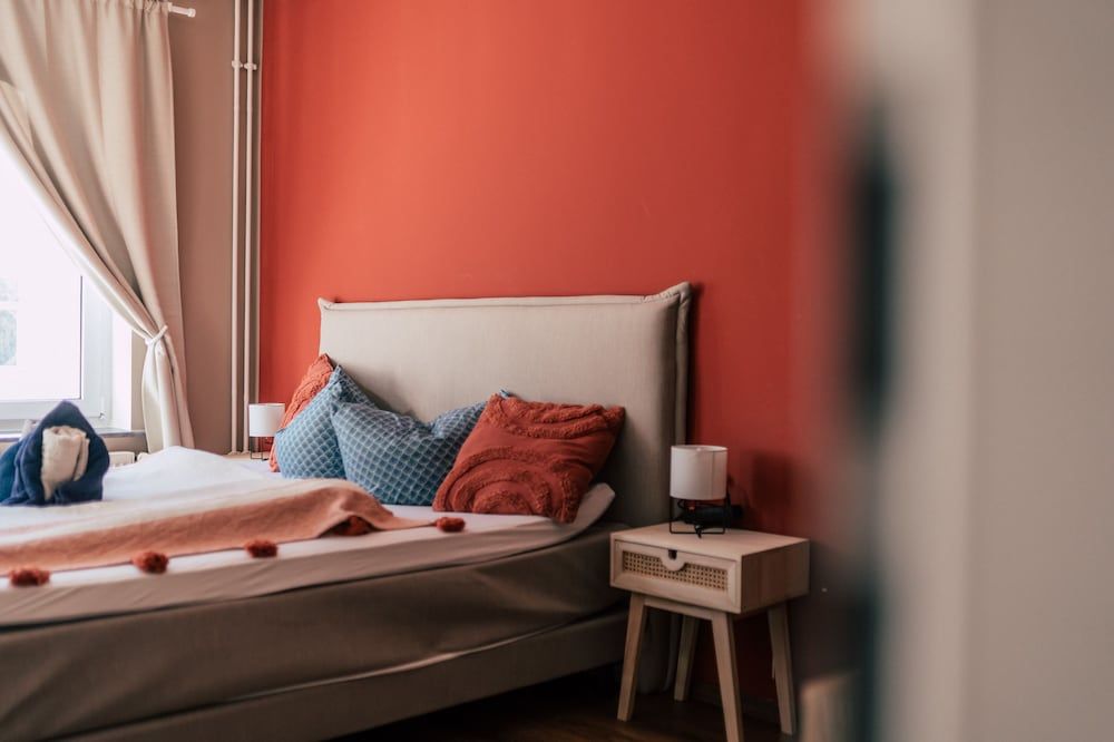 Luga Homes - Mitte *Midtown* 2-Room Apartment with Kitchen 11