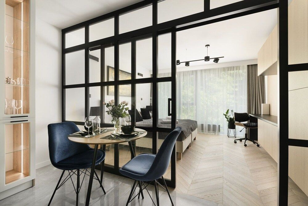 Easy Rent Apartments - GOLD 36 Design Studio Suite 7