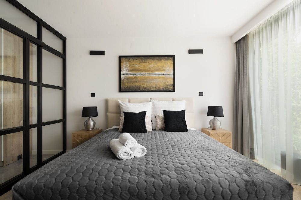 Easy Rent Apartments - GOLD 36 Design Studio Suite 5