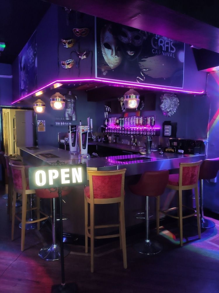 undefined Mardi Gras Hotel 6