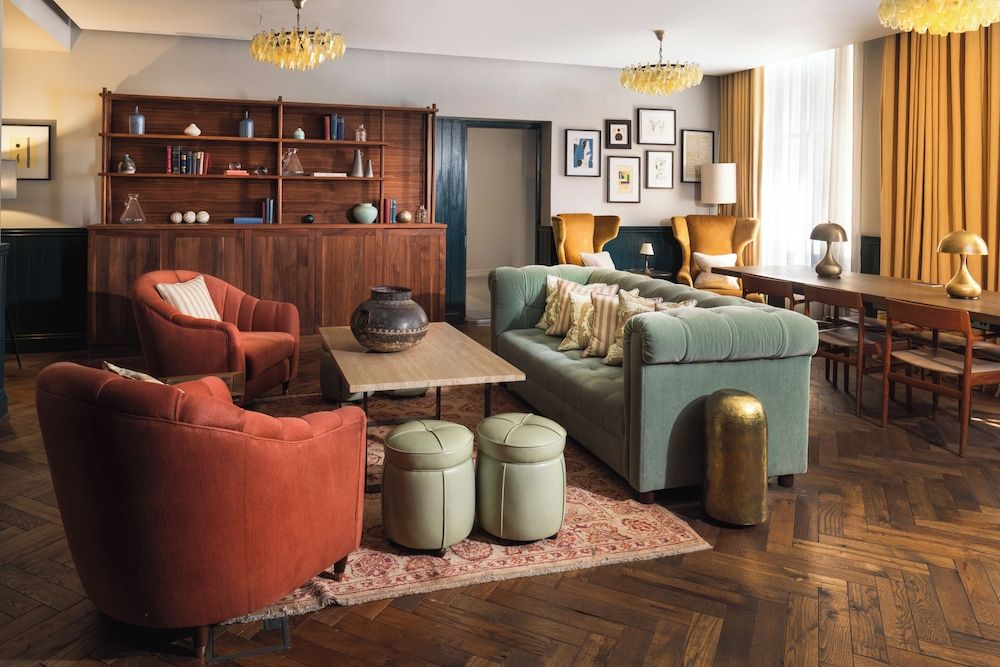 undefined Native Hyde Park