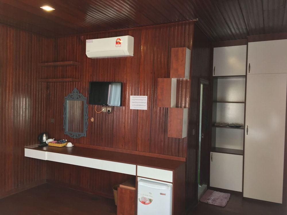 Rattanakvisal Boutique Deluxe Twin Room 5