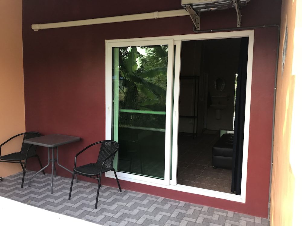 Duckling Resort And Bar Room, 1 Queen Bed, Non Smoking 3