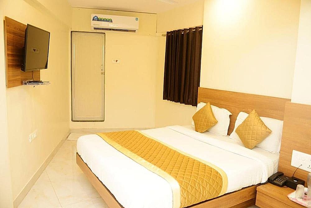 Hotel Ashyana-Grant Road Mumbai Deluxe Double Room 6