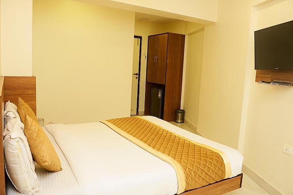 Hotel Ashyana-Grant Road Mumbai Deluxe Double Room 9
