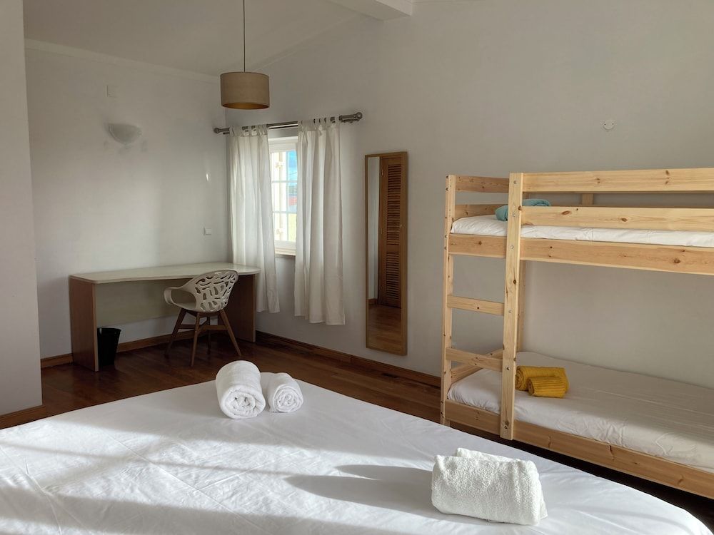 FreeSurfCamp & Hostel Superior Quadruple Room 3