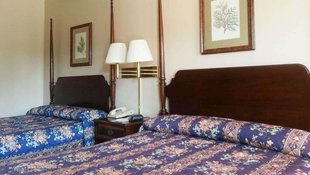 Stratford Motor Inn East Ellijay Room, 2 Double Beds, Smoking