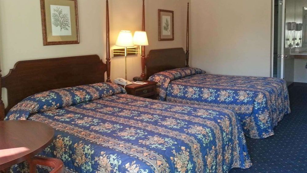 Stratford Motor Inn East Ellijay Room, 2 Double Beds, Smoking 5