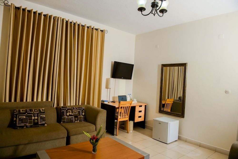 undefined ONE CLICK HOTEL 2