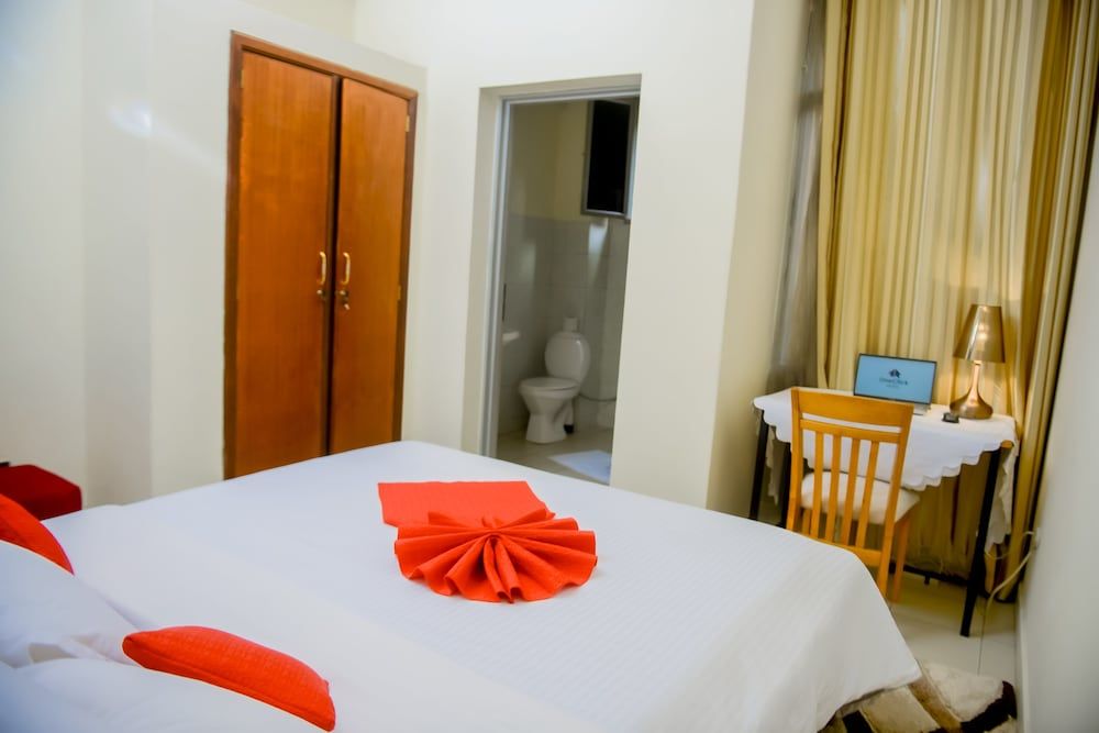 undefined ONE CLICK HOTEL 5