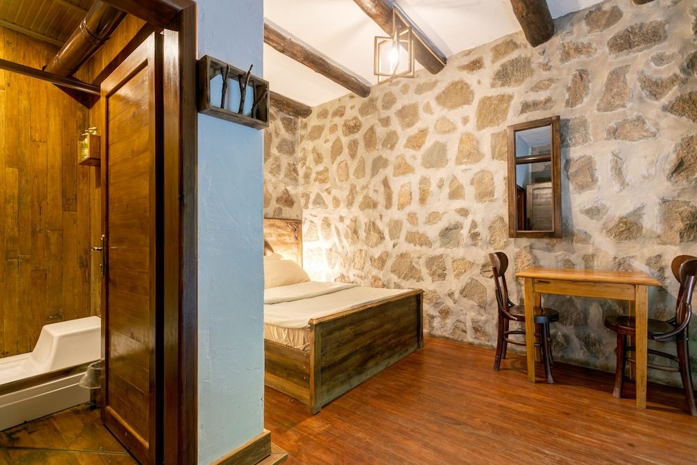 Hindiba Doga Evi Room (Mese 3) 3