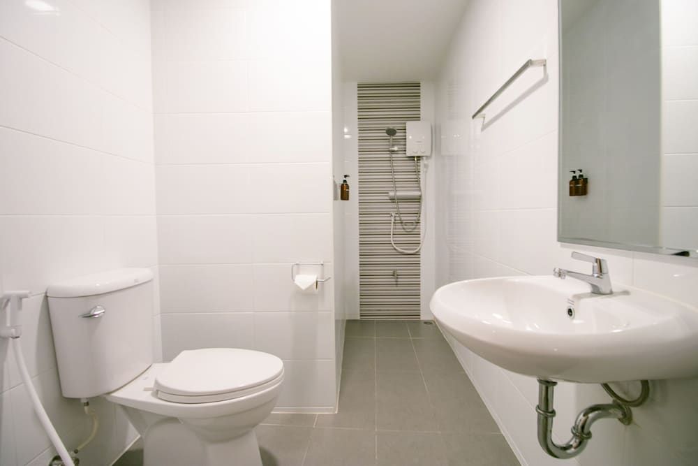 Fine Bed Hotel Standard Double Room 3