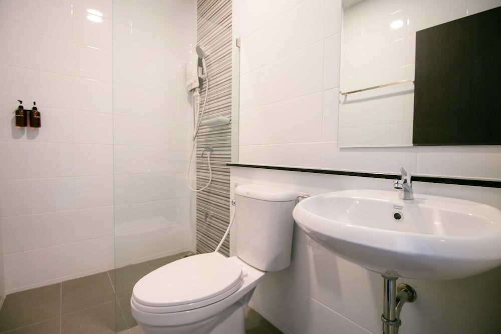 Fine Bed Hotel Triple Room 4