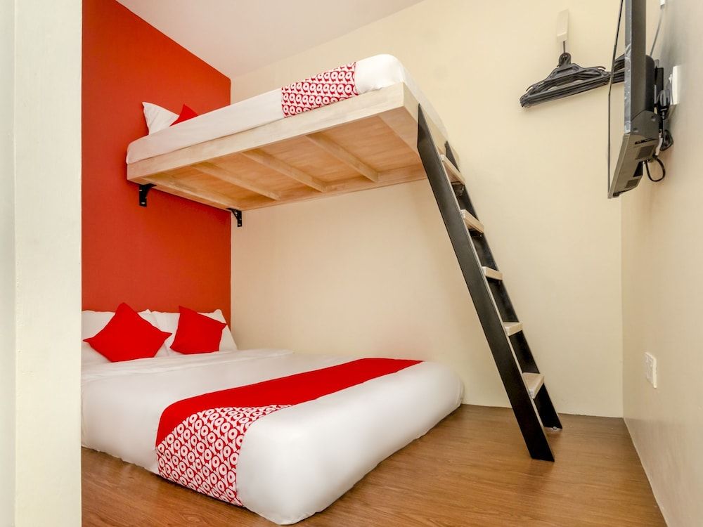 OYO 778 BMW 2 Hotel Superior Suite 2