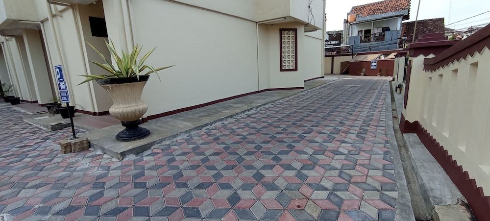 undefined Wisma Anton Soedjarwo 9