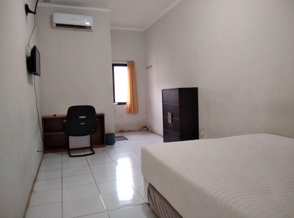 Wisma Anton Soedjarwo Standard Room 4