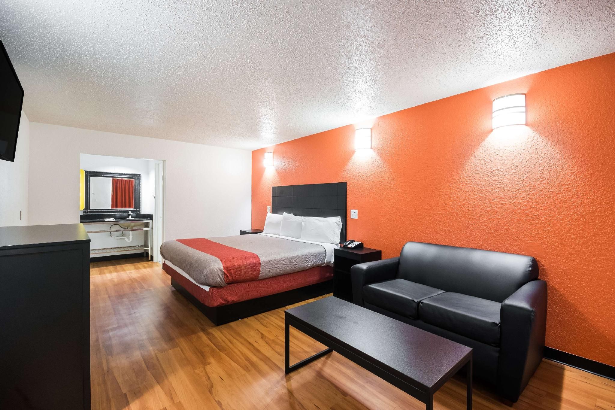 undefined Motel 6 Houston, TX - Brookhollow 10