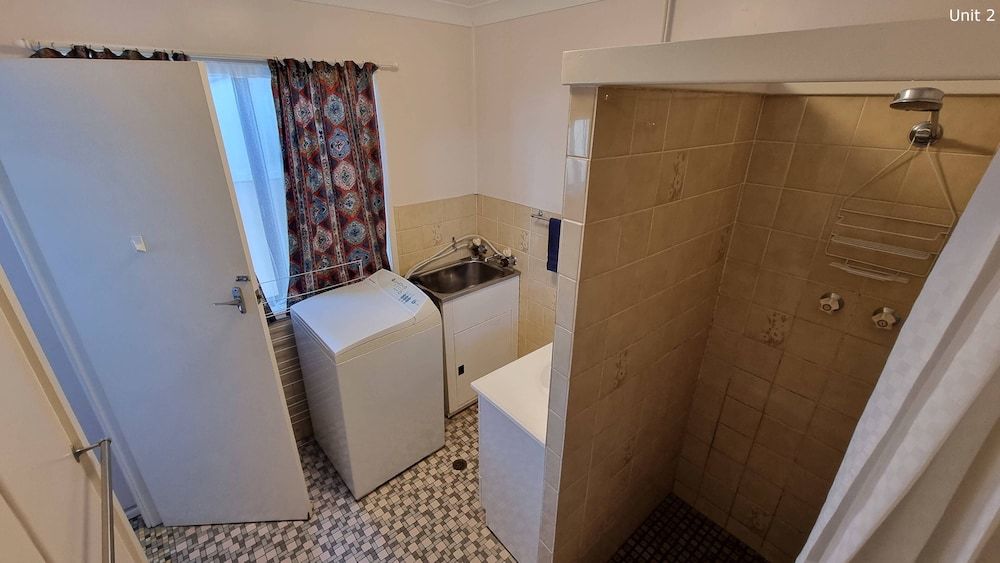 Flats Elite Deluxe Room, Two Bedroom, Kitchen (Unit 2) 4