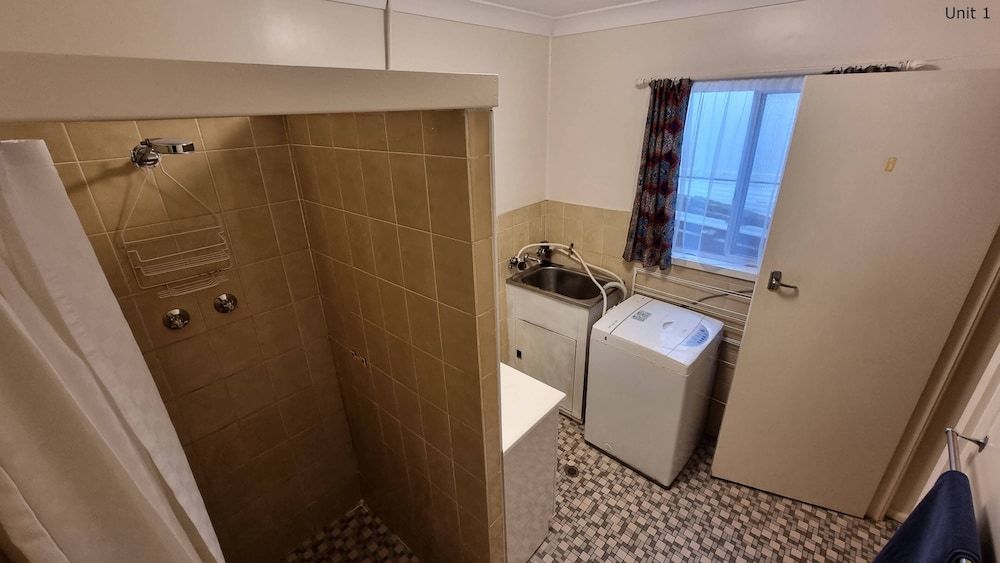 Flats Elite Deluxe Room, Two Bedroom, Kitchen (Unit 1) 3