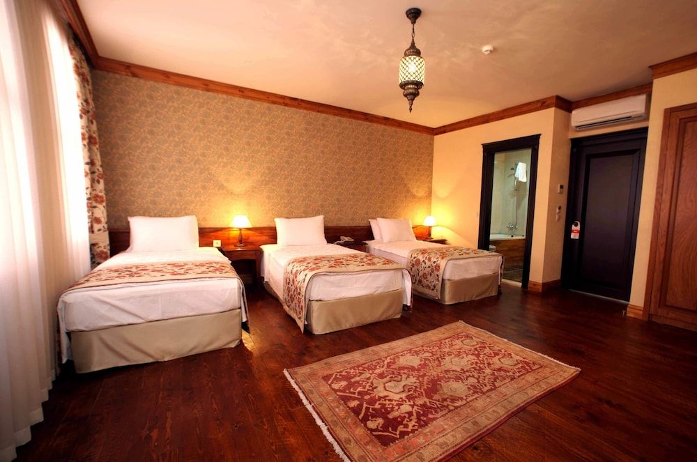 undefined Lalinn Hotel 3