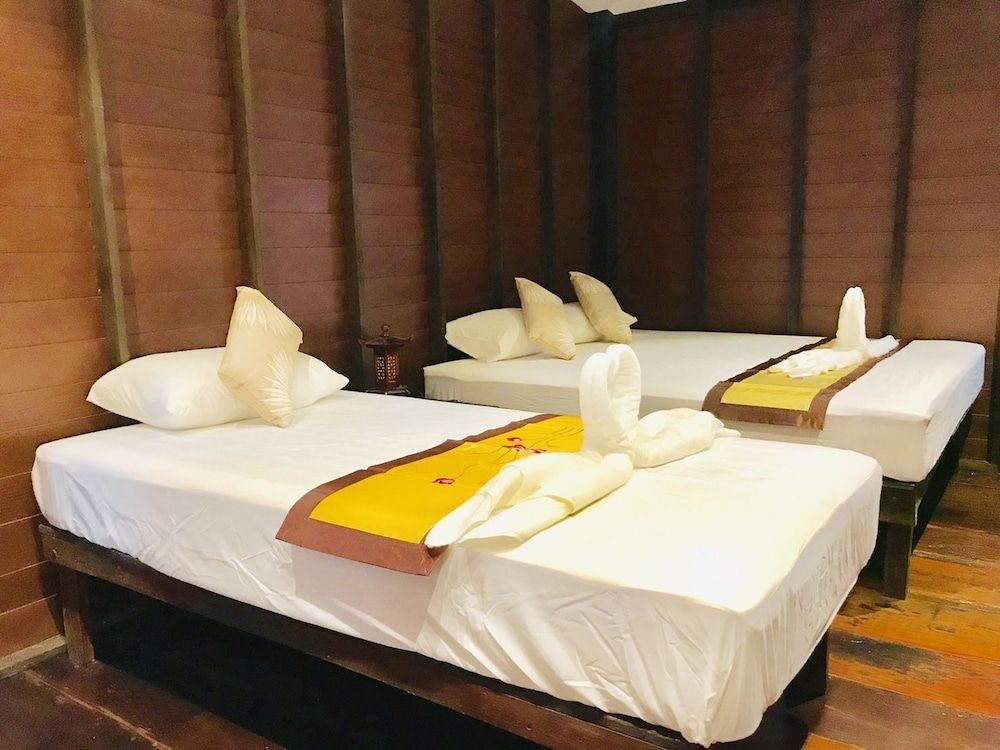 Reuan Vilawan Standard Triple Room 2