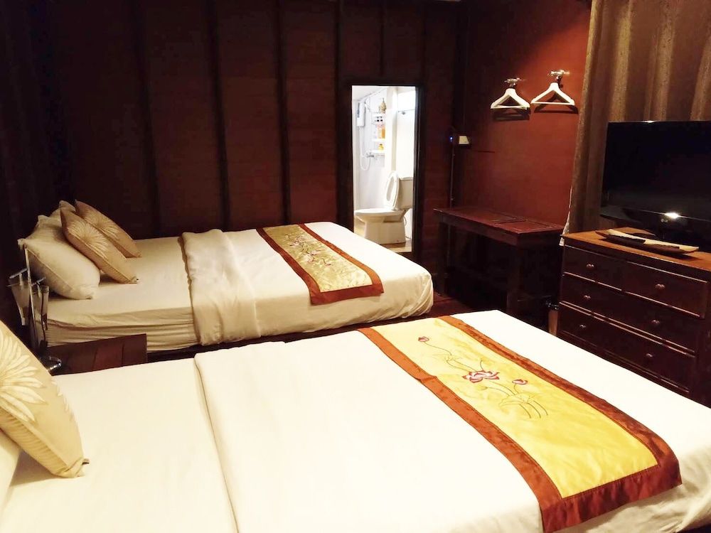 Reuan Vilawan Standard Triple Room 14