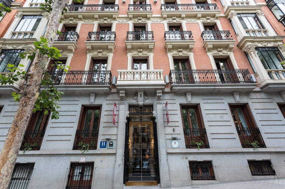 undefined Petit Palace Lealtad Plaza 3
