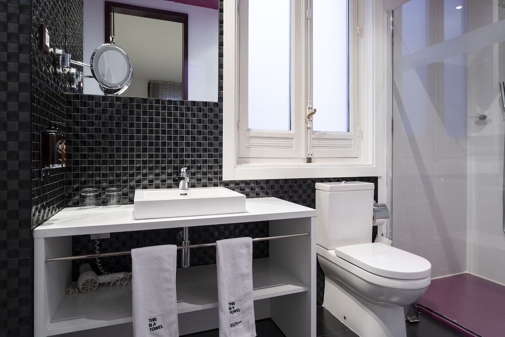 Petit Palace Lealtad Plaza Double 11