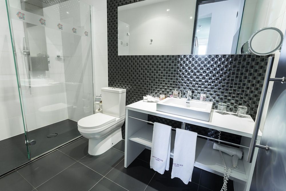 Petit Palace Lealtad Plaza Double 8