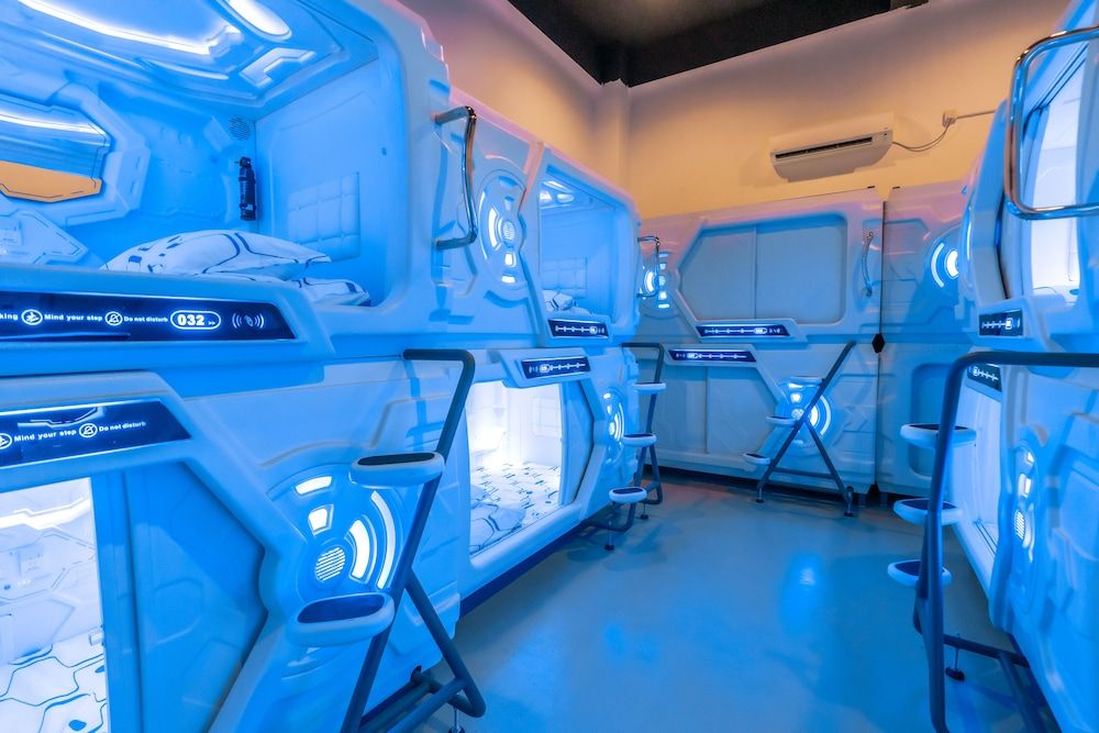 undefined Hashtag.Capsule.Hostel