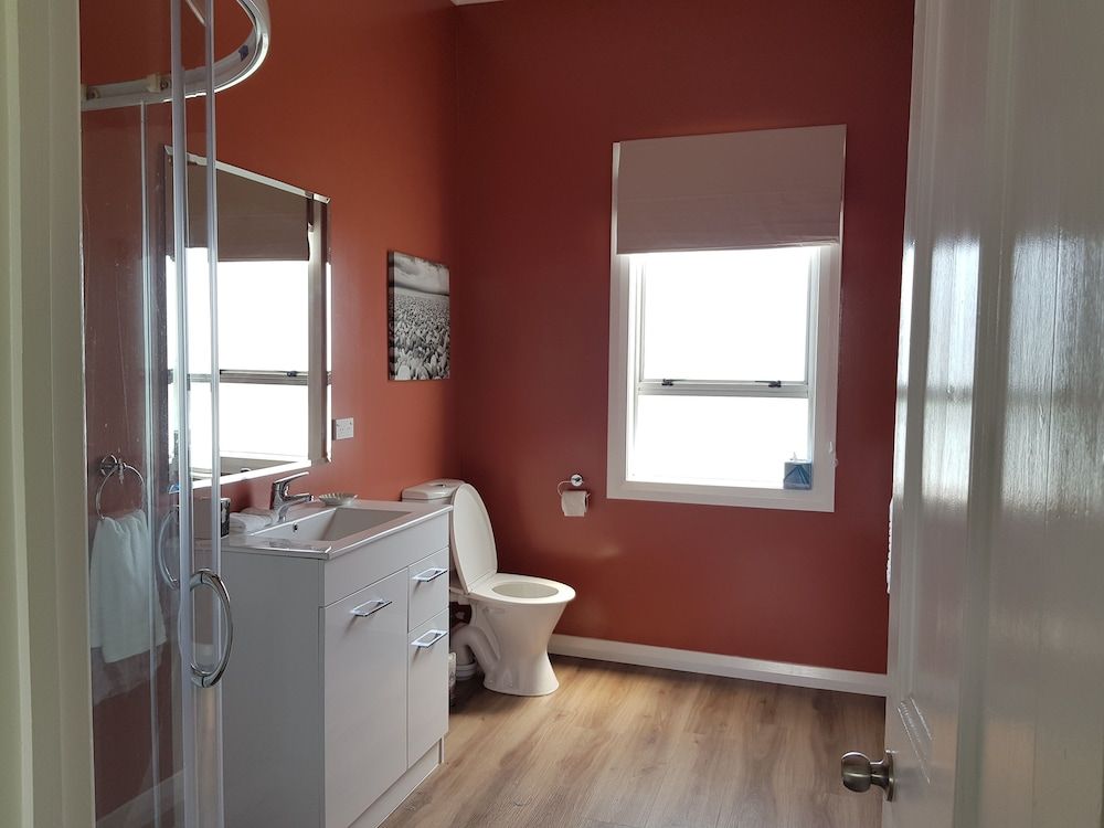 Kumara Historic Cottages - Hostel Traditional Cottage, 2 Bedrooms (Mary's Cottage) 6