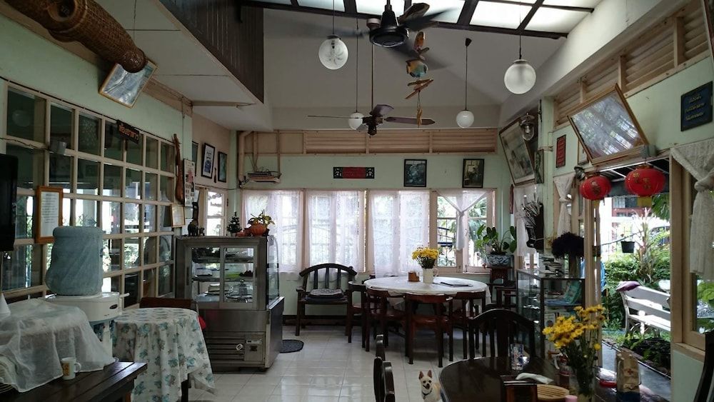 undefined Baan Somboon Guesthouse 4