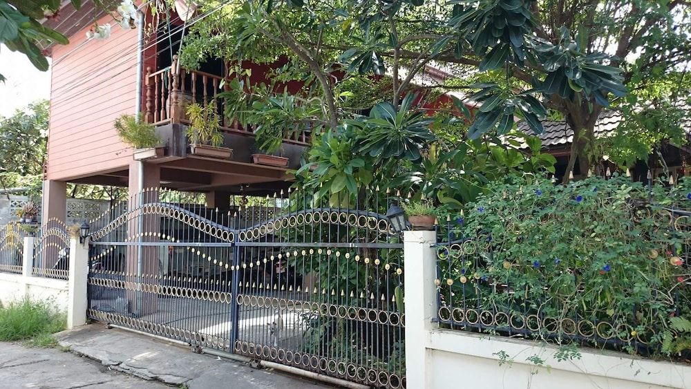 undefined Baan Somboon Guesthouse 5