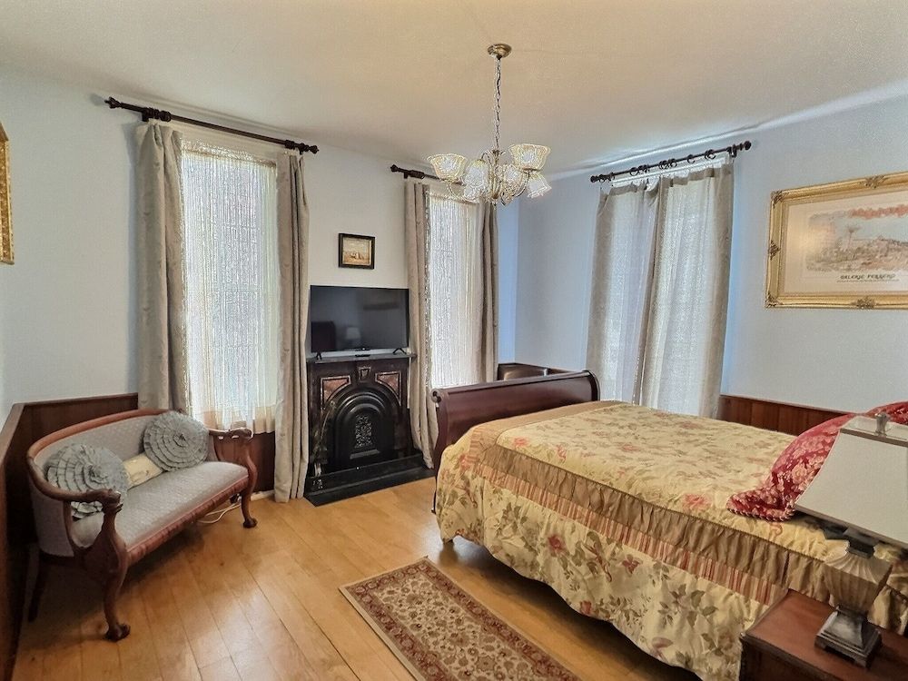 Lincoln Suite