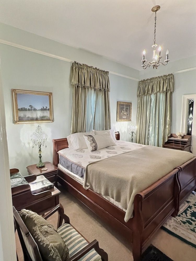 Lawton Suite