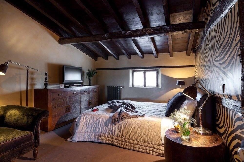 Hotel Boutique Valle de Oca Junior Studio Suite, Fireplace 4