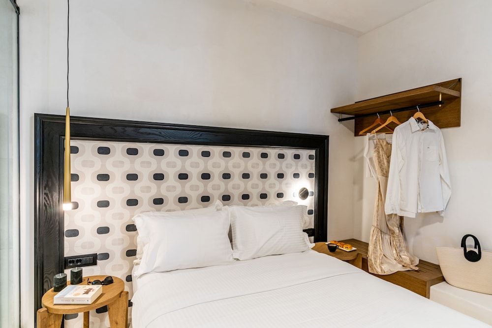 Amer Suites Fira Double Room 3