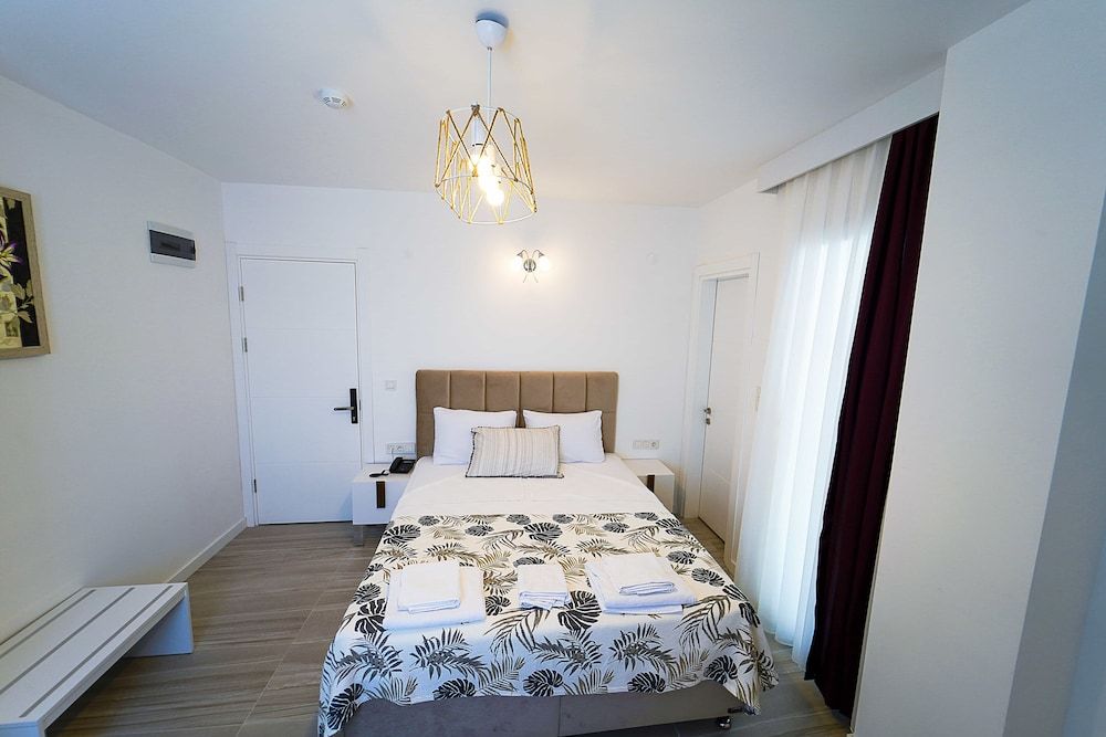 Tepehan Pansiyon Standard Large Room with Balcony 3