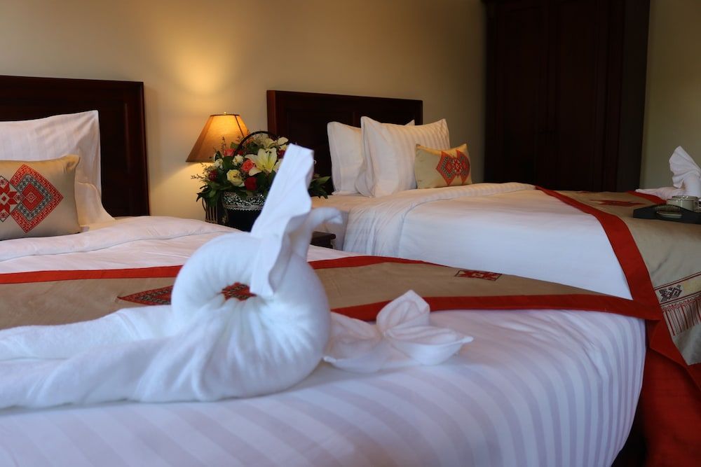 Houngvilai Hotel Deluxe Twin Room 6