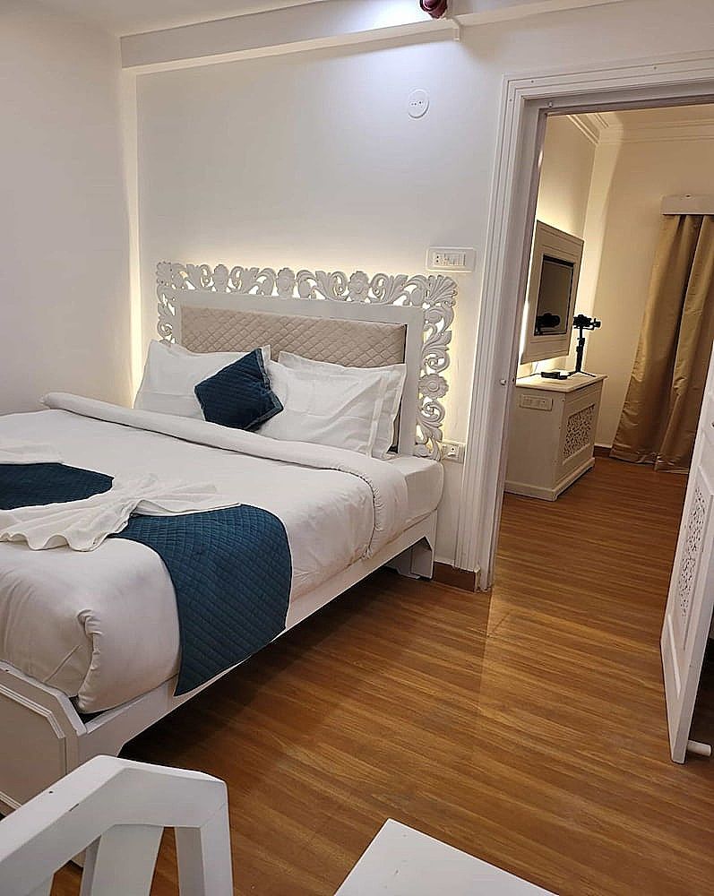 Lillywoods Highland Beach Resort Executive Suites 1 BHK with Living Room 5