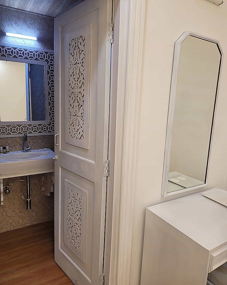 Lillywoods Highland Beach Resort Executive Suites 1 BHK with Living Room 12