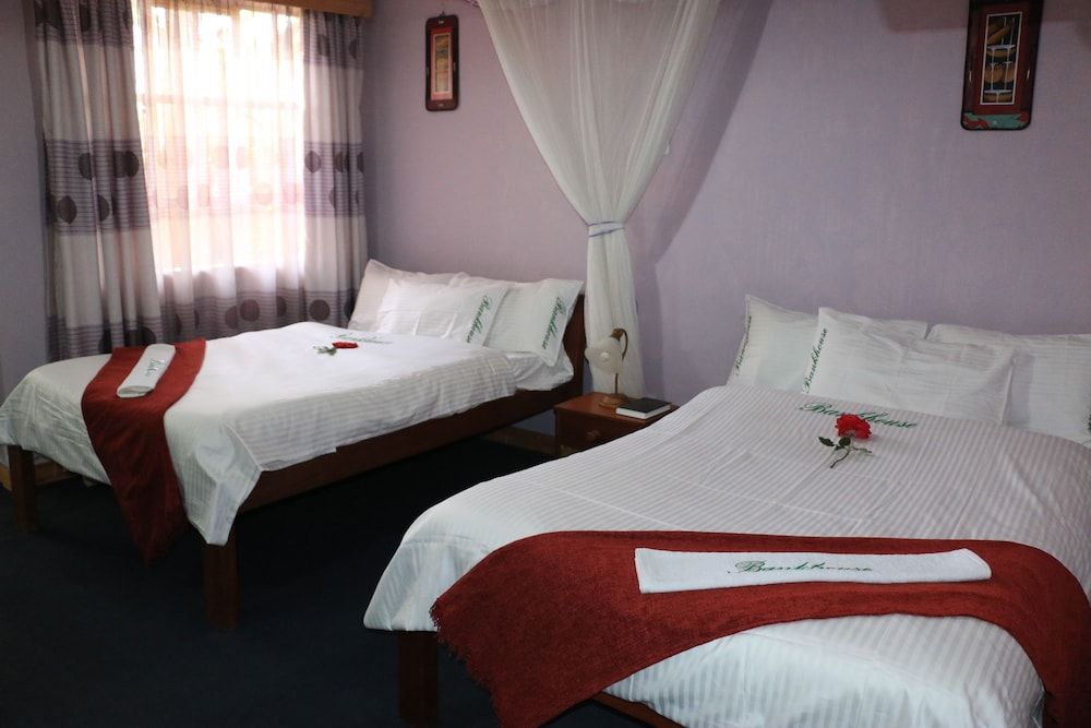 undefined Bankhouse Karen 2