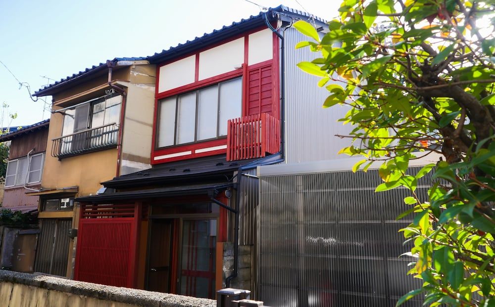 undefined Art Hotel Temarian