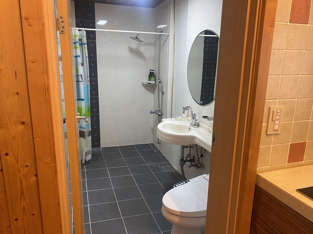 Inje Leenchung Pension Basic Room, 2 Bedrooms (star) 4