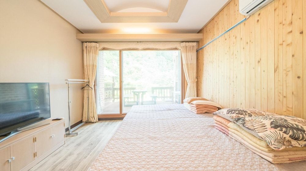 Inje Leenchung Pension Basic Room, 1 Bedroom (sky102) 3