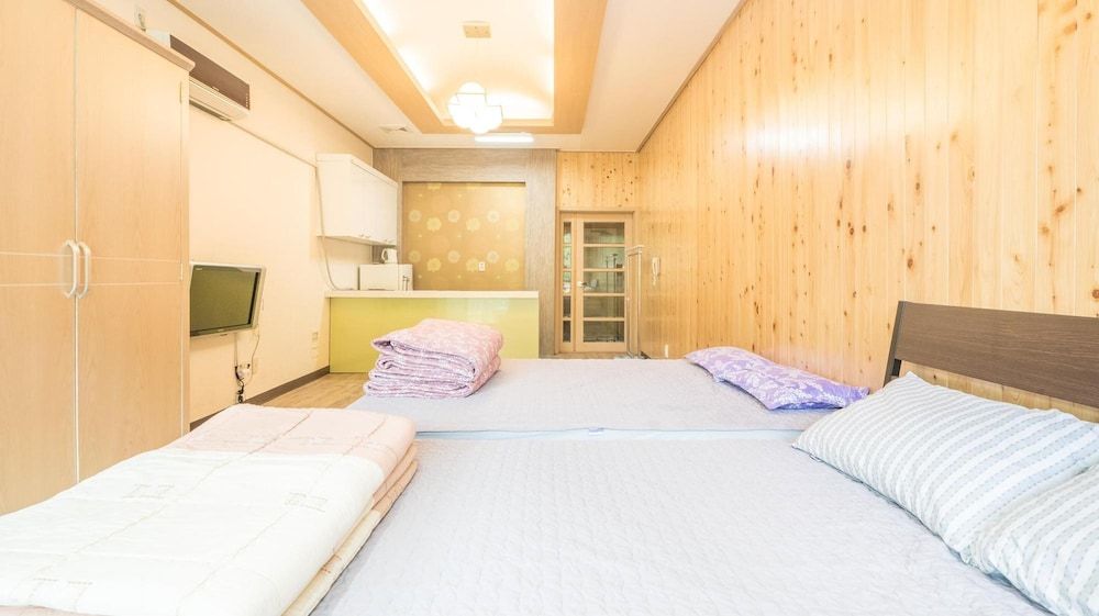 Inje Leenchung Pension Basic Room, 1 Bedroom (forest101) 6