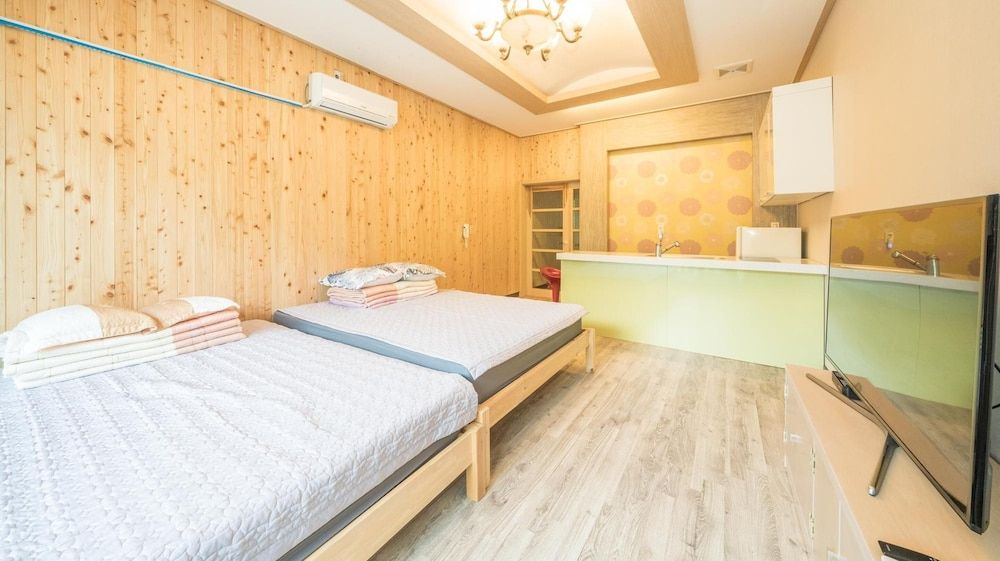 Inje Leenchung Pension Basic Room, 1 Bedroom (sky102) 4