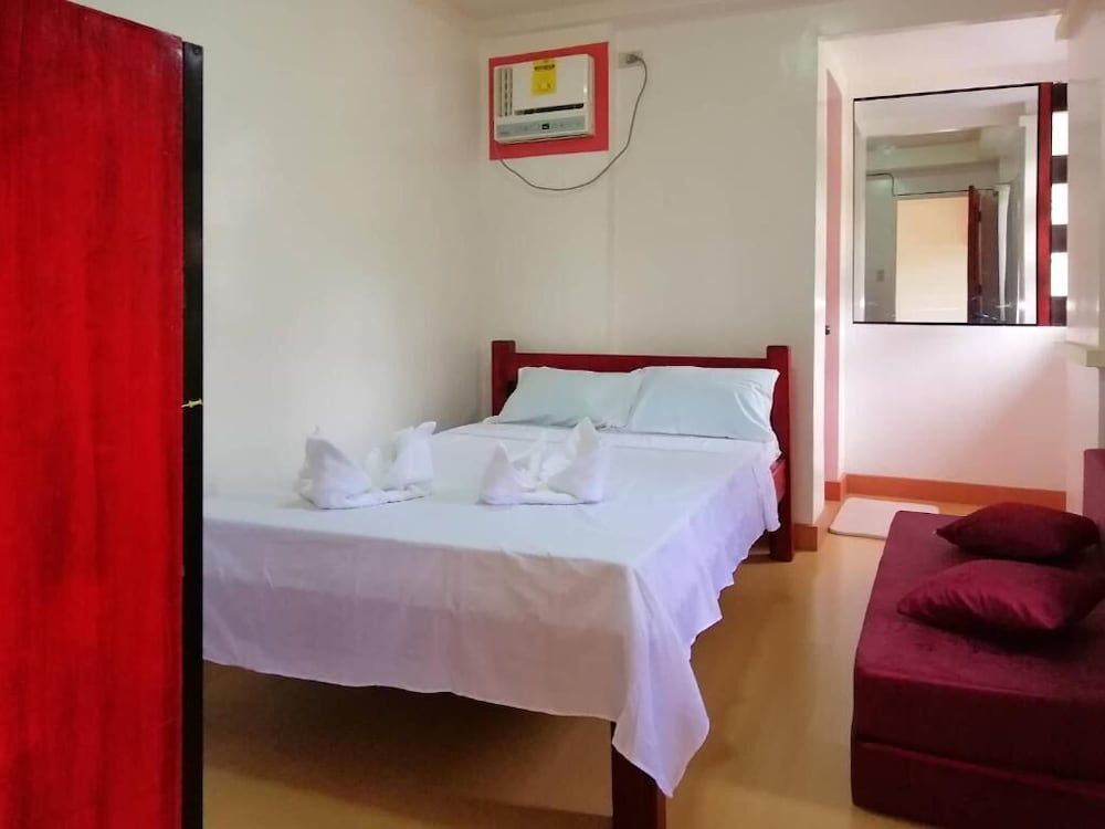 Catalinas Inn Standard Room 10