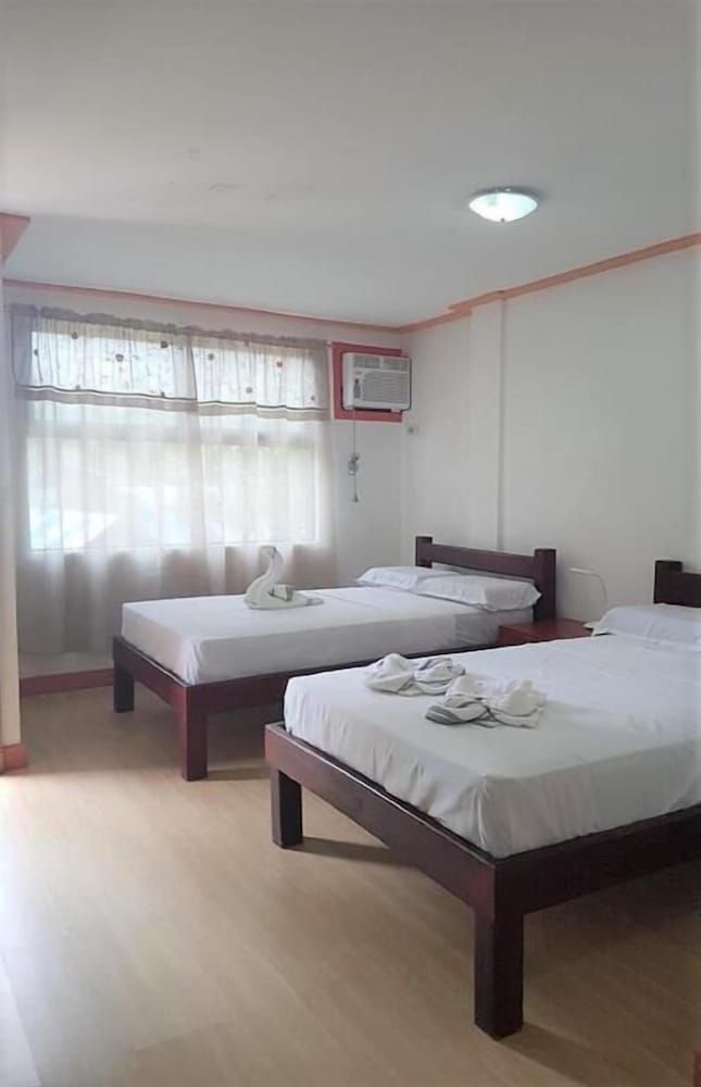 Catalinas Inn Standard Room 13